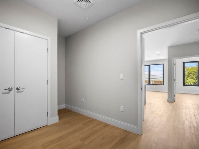 Building Photo - 249 Corey Rd