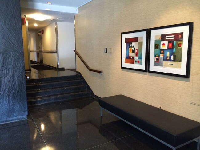 Lobby - 8200 E Jefferson Ave