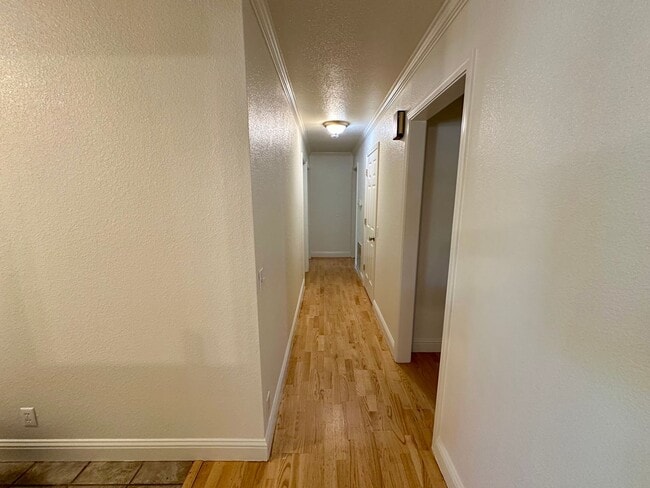 Building Photo - 3 Bedroom 2 Bathroom House in Desirable Al...