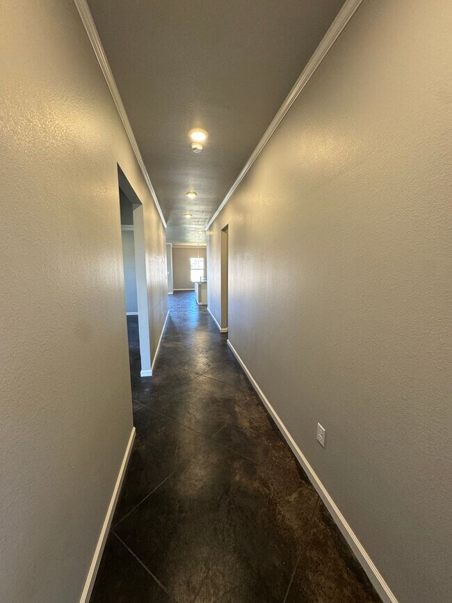 Building Photo - Located in Beacon Pointe!!!4bedrooms 2bathrooms 2 car garage NEWer Build 2025