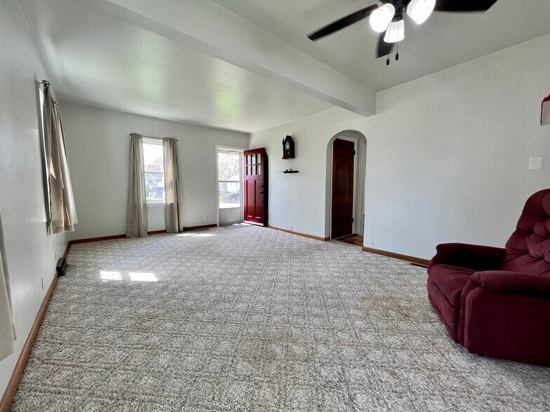 Living Room - 902 Adrian St