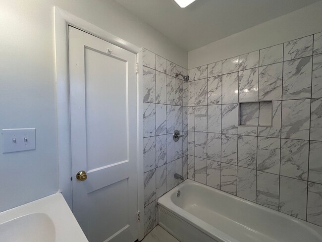 Building Photo - One Level newly renovated  3 bedroom 1 bat...