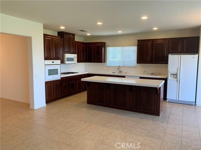 Building Photo - 16965 Spring Canyon Pl