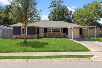 Building Photo - 1802 Turnpike Rd