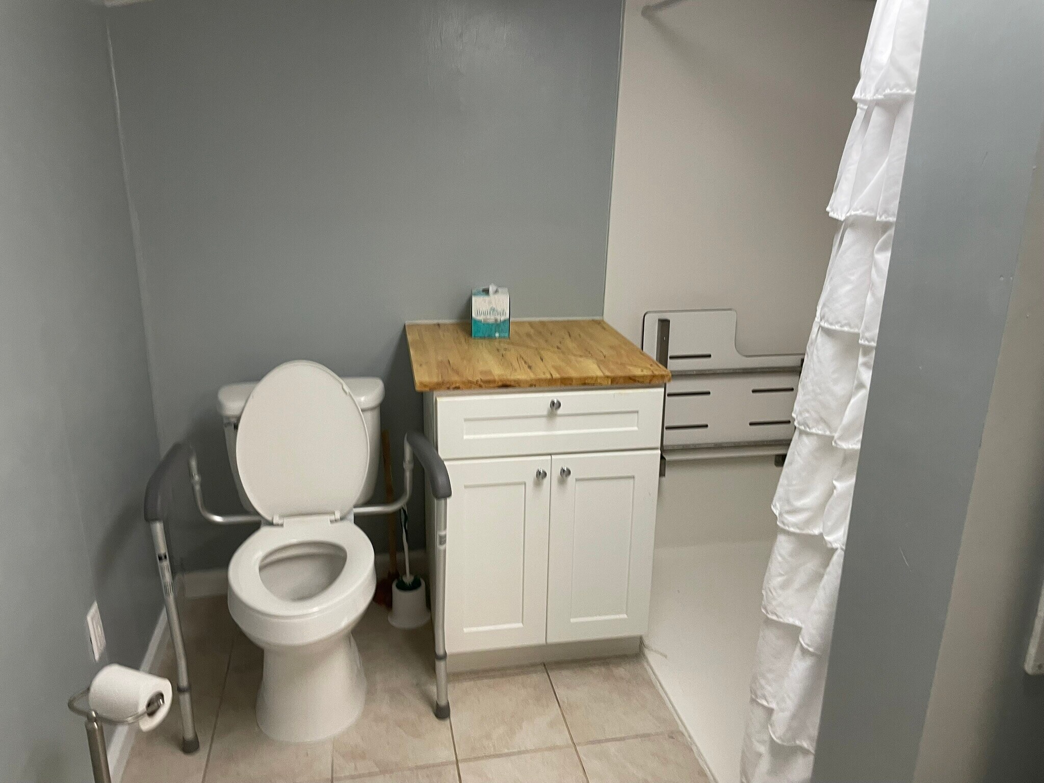 Building Photo - 1818 Arden Ln