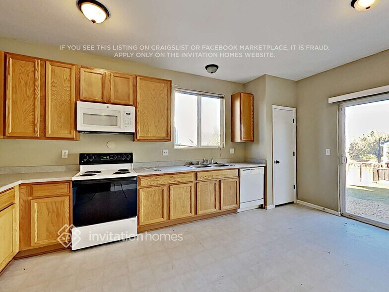 Building Photo - 134 Gaviota Ave