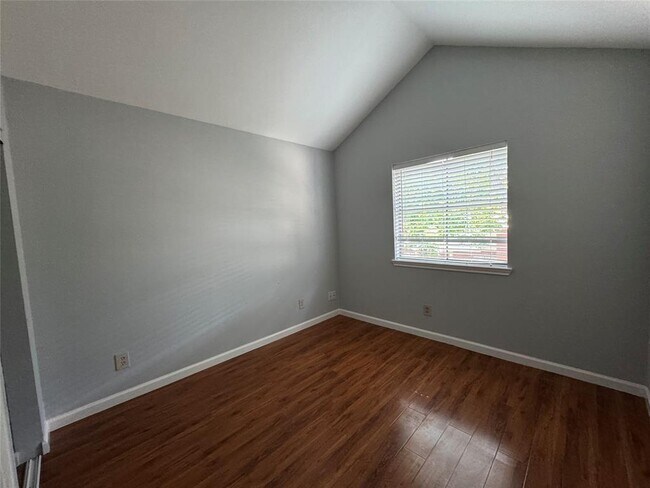 Building Photo - 1103 Dulles Ave