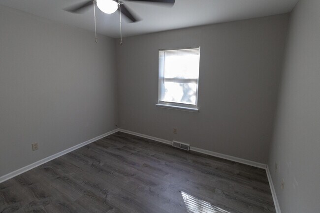 Building Photo - 3705 Hermitage Rd