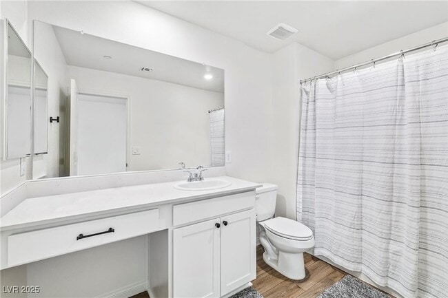 Building Photo - 2734 Fantoni St