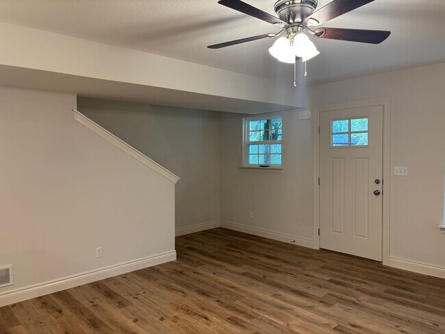 Building Photo - 14 3rd Ave