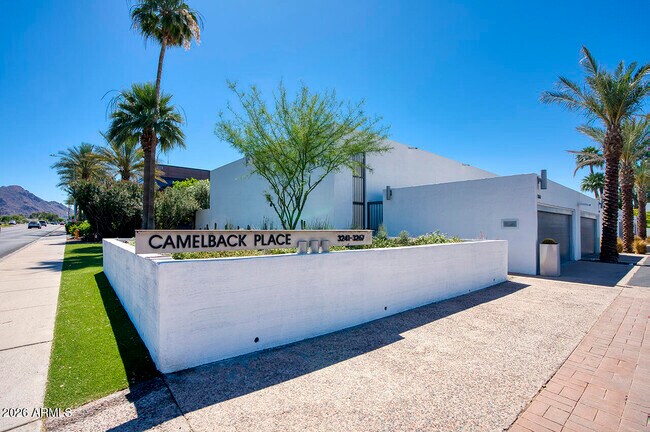 Building Photo - 3261 E Camelback Rd