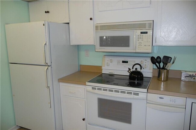 Building Photo - 5300 Jimmy Buffett Mem Hwy