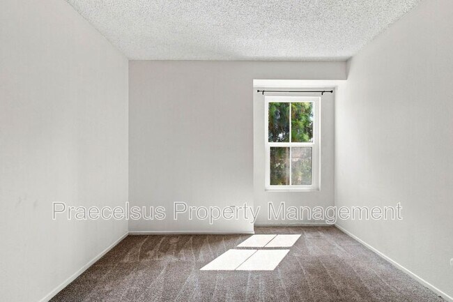 Building Photo - 787 Brookstone Rd