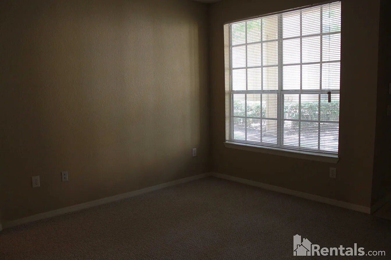 Building Photo - 841 Grand Regency Pointe