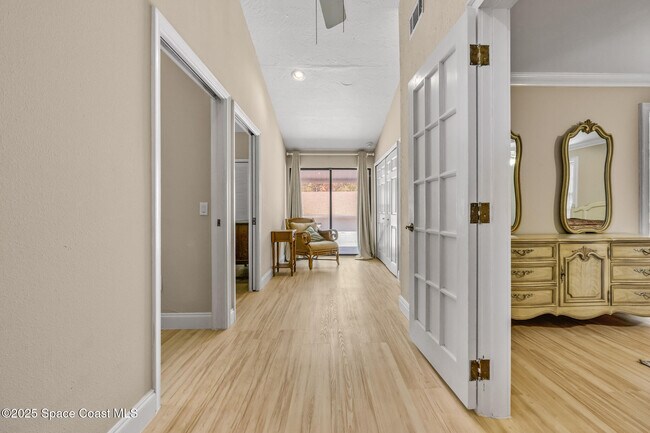 Building Photo - 10 Danube River Dr