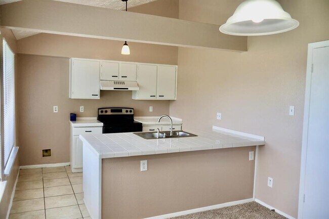 Building Photo - 14054 Bell Towne Dr