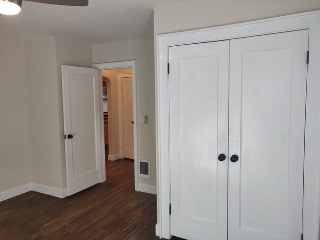 Building Photo - Urban Elegance Meets Ultimate Privacy Near Juniper Park