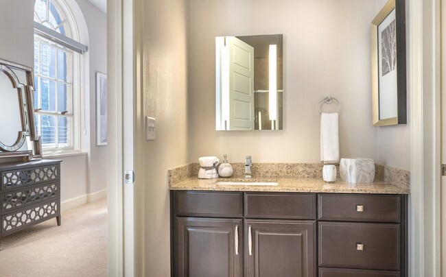 Building Photo - 412 N Ervay-551.24