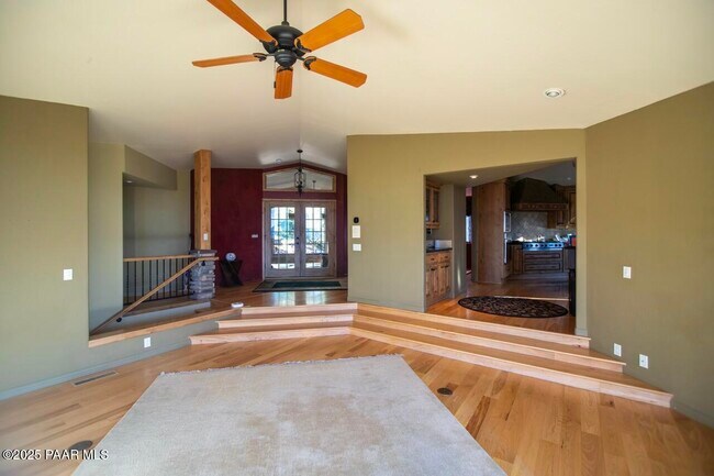 Building Photo - 270 Long