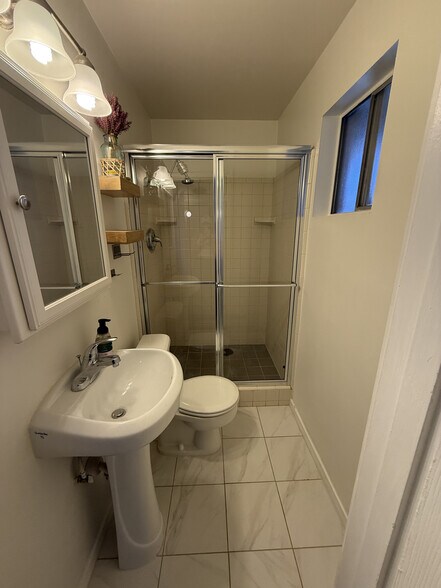 Building Photo - 4426 N 28th St