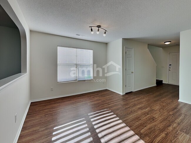 Building Photo - 1009 Gelfield Rd