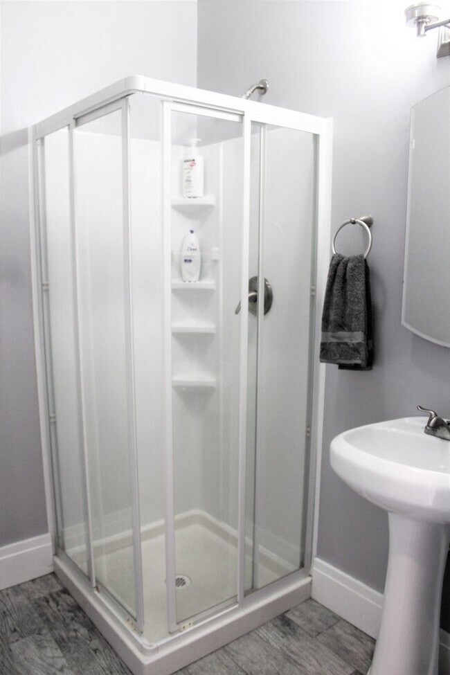 Building Photo - 2134 E Carson St