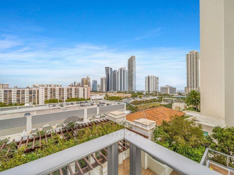 Building Photo - 300 Sunny Isles Blvd