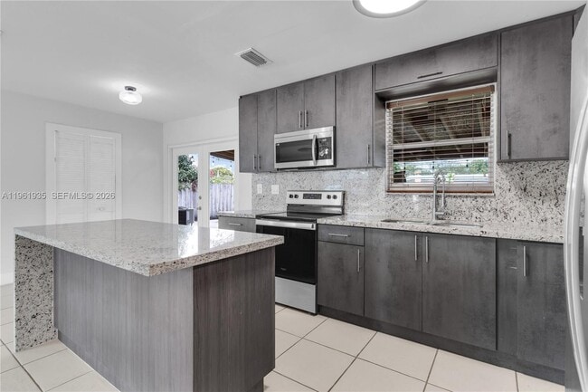 Building Photo - 14943 SW 302nd Terrace