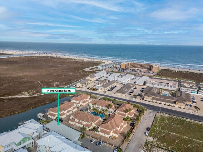 Building Photo - 14898 Granada Dr