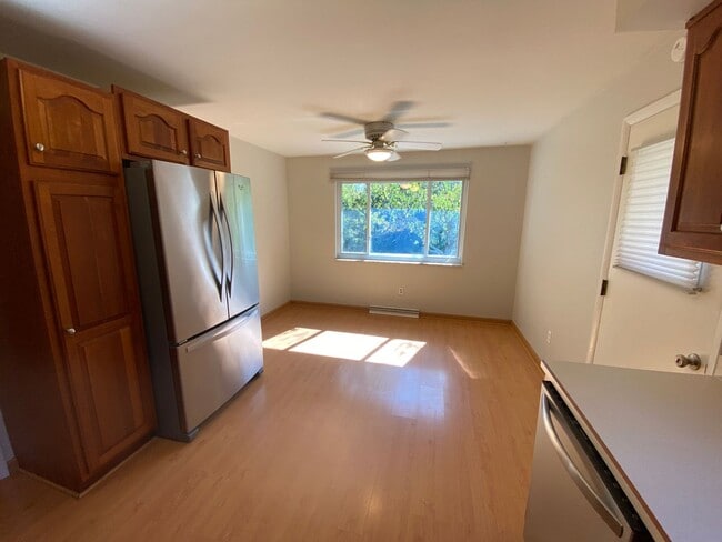 Building Photo - GREEN TWP - Meticulous 3 Bed Brick Ranch 1.5 bath, 1 Car Garage
