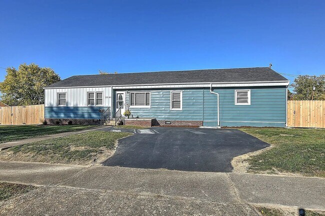 Building Photo - 2361 Hiwassee Dr