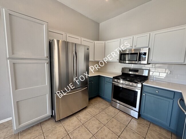 Building Photo - 3715 S Escalante Oasis Pl