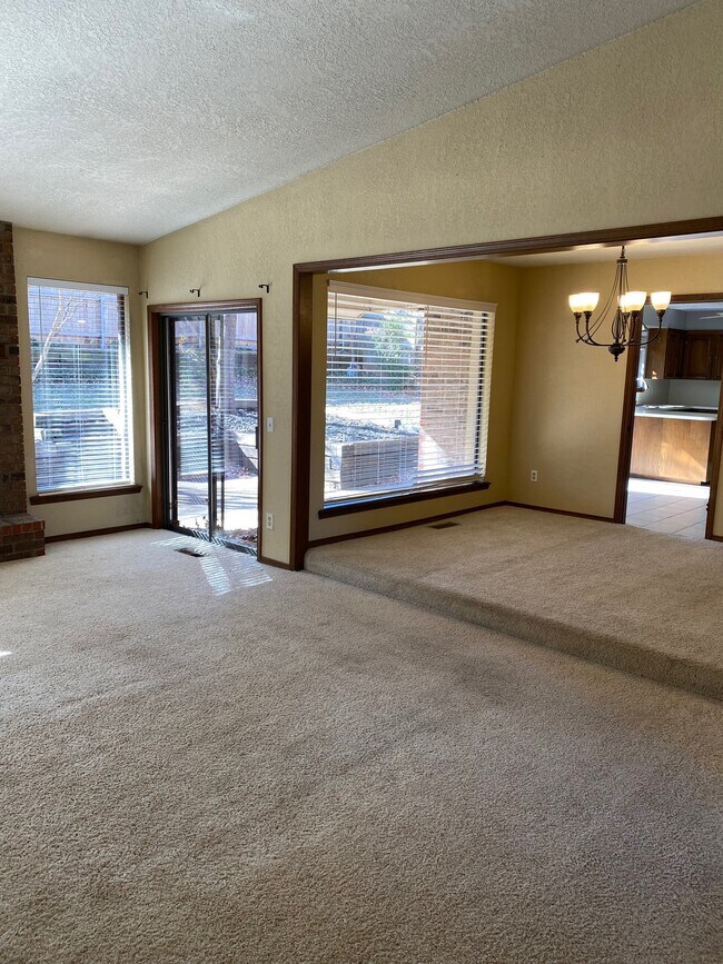 Building Photo - 2504 Tredington Way