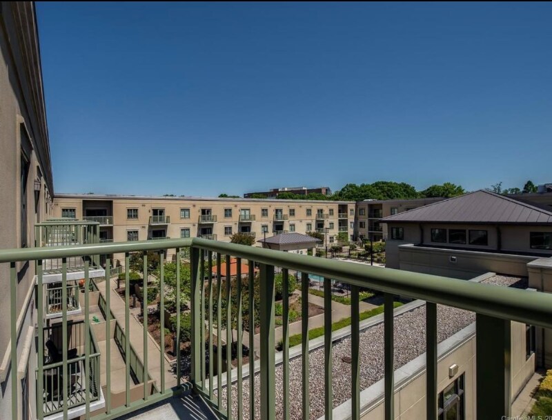 Building Photo - 721 Gov Morrison St