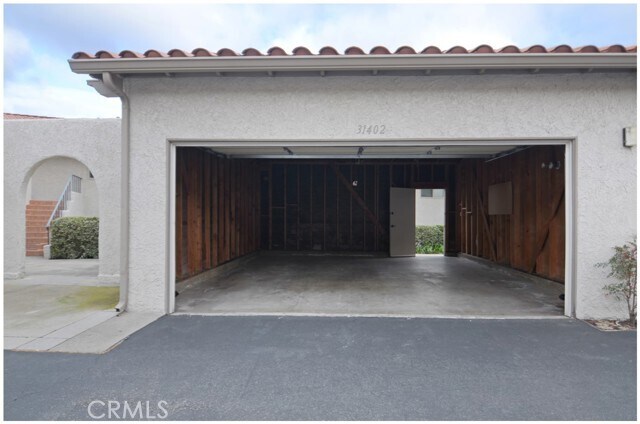 Building Photo - 31402 W Nine Dr