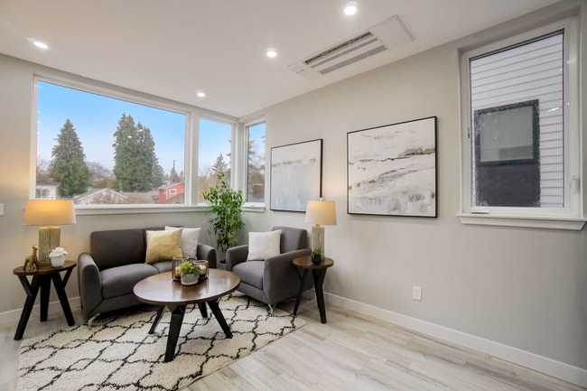 Building Photo - Immaculate NEW CONSTRUCTION Seattle Townhome w/ a Rooftop Deck and Parking Space!