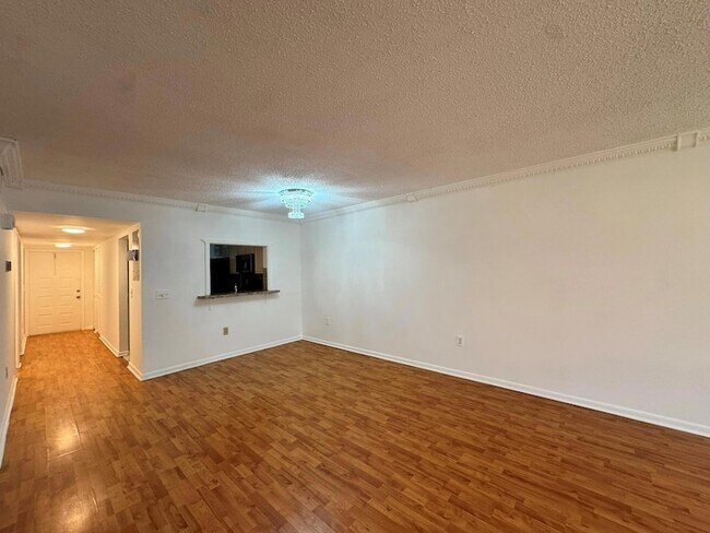 Building Photo - 2018 SW 29th Ct