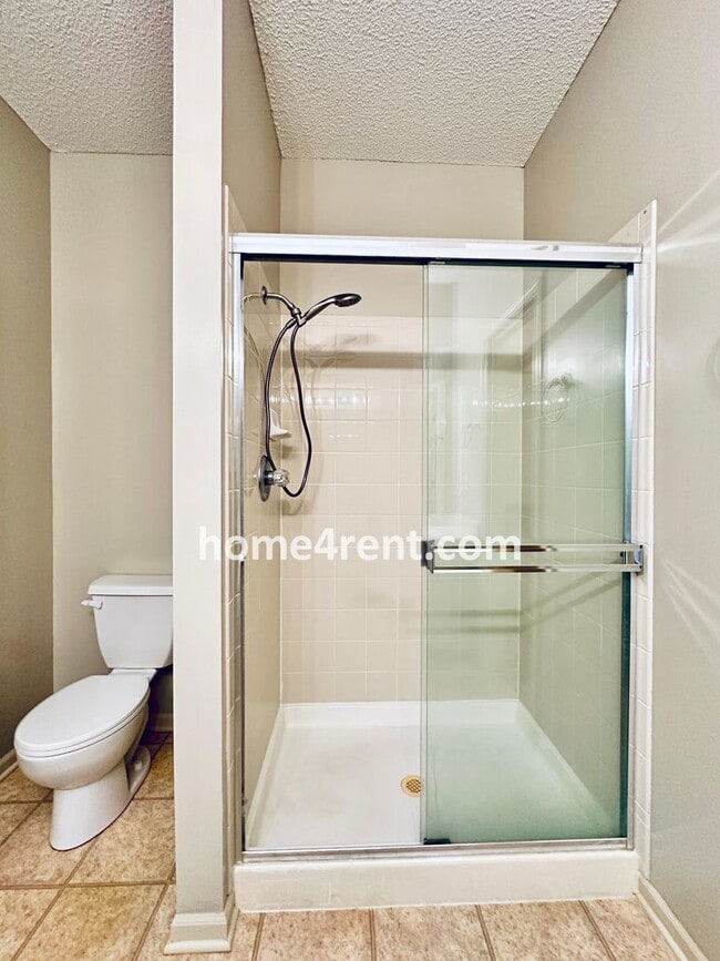 Building Photo - Maintenance Free! Main level Master, Finished Basement and Wood Floors in the Kitchen! *Brand New...