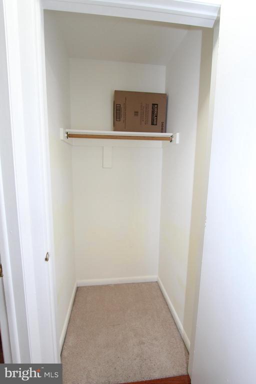 Building Photo - 5012 Ravens Crest Dr