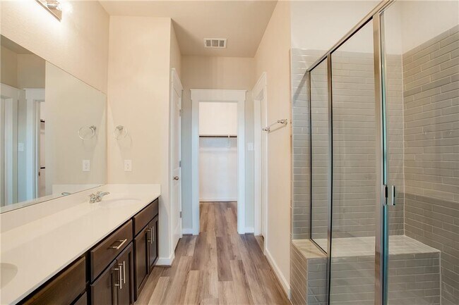 Building Photo - 17404 Bay Skipper Dr