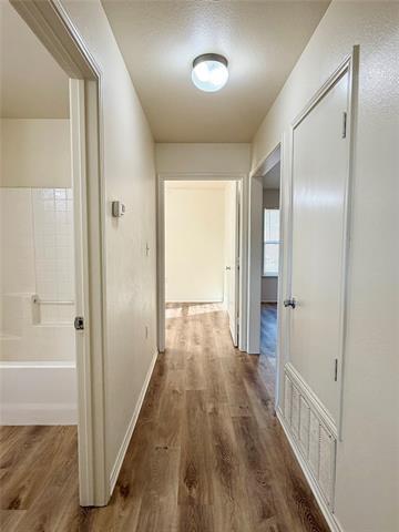 Building Photo - 3201 Royal Crest Dr