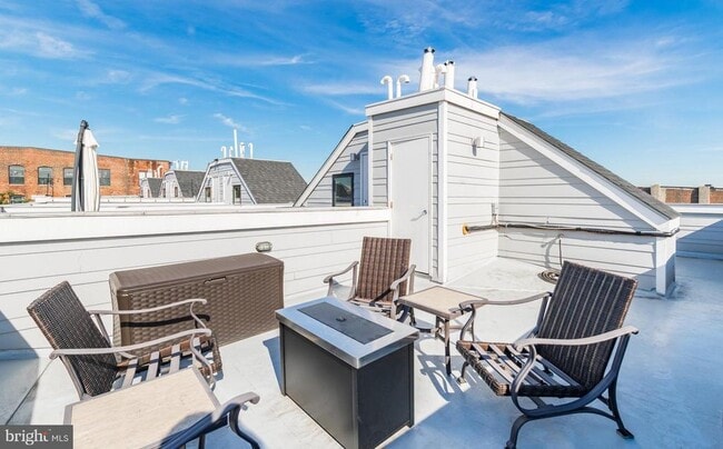 Building Photo - 1500 N Hancock St