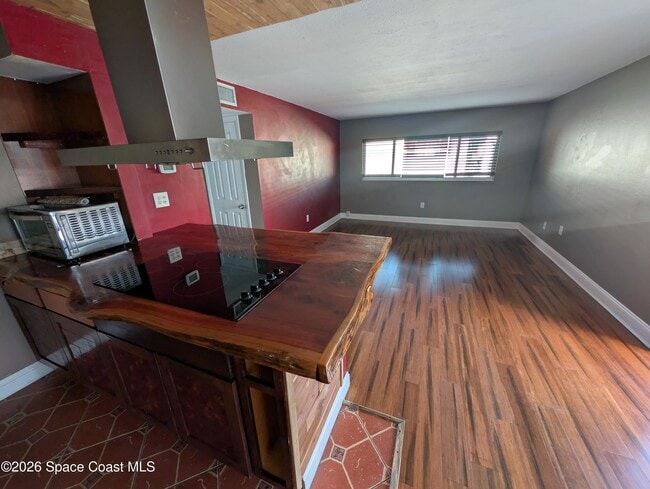 Building Photo - 180 Minna Ln