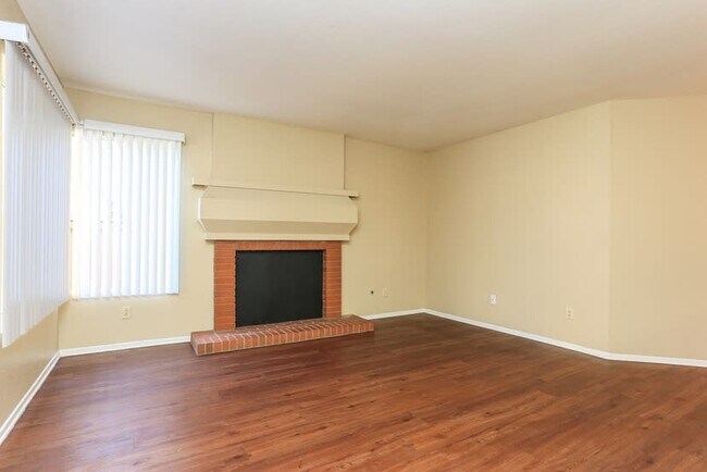 Building Photo - 10349 Beryl Ave