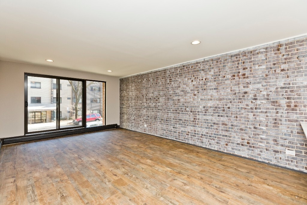 Building Photo - 522 W Wrightwood Ave
