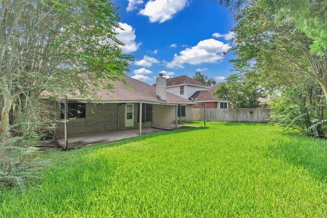 Building Photo - 820 Portsmouth Dr