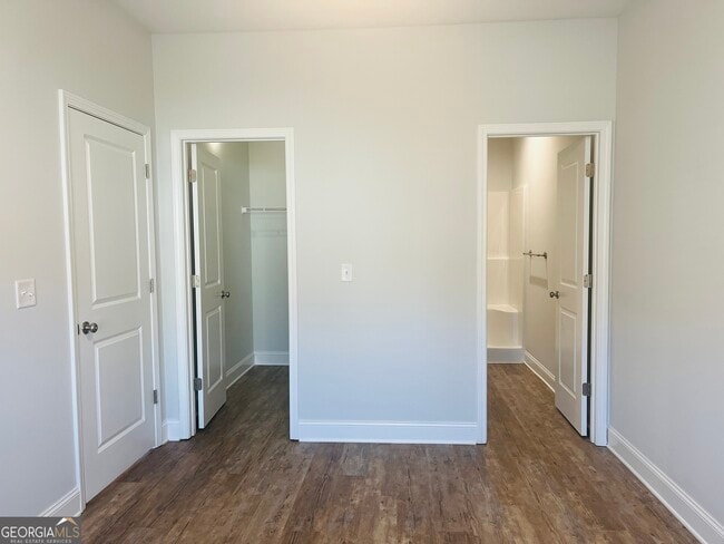 Building Photo - 110 Lenox Cir