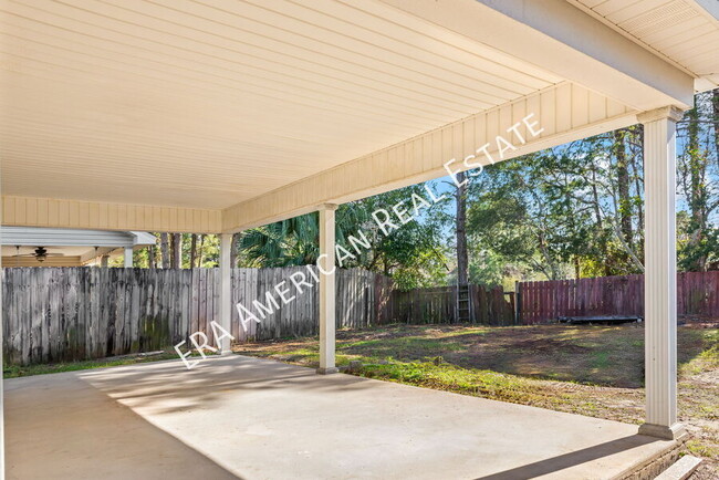 Building Photo - Home overlooking a pond