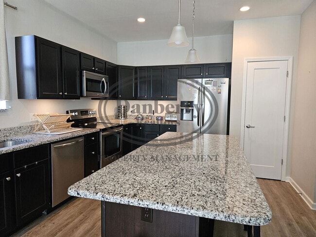 Building Photo - 6625 Wesley Dr