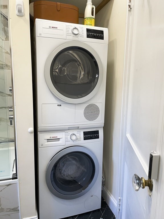 Building Photo - 88 Naples Rd